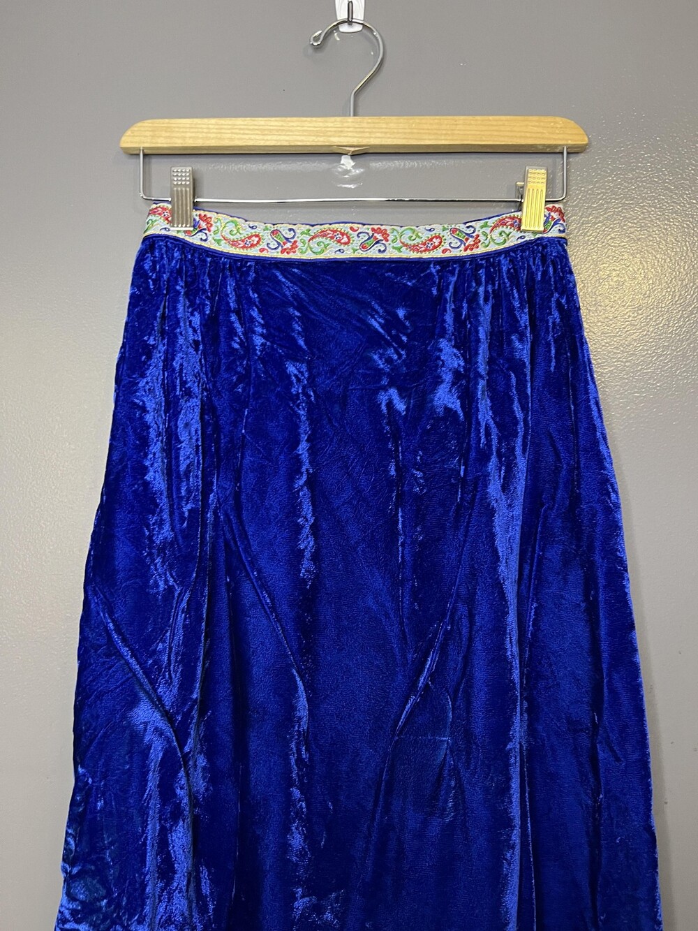 Blue Velvet A-Line Skirt Womens Small Embroidered Paisley Trim Lined Boho